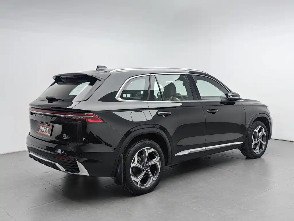 Фото 2 - Geely Xingyue L