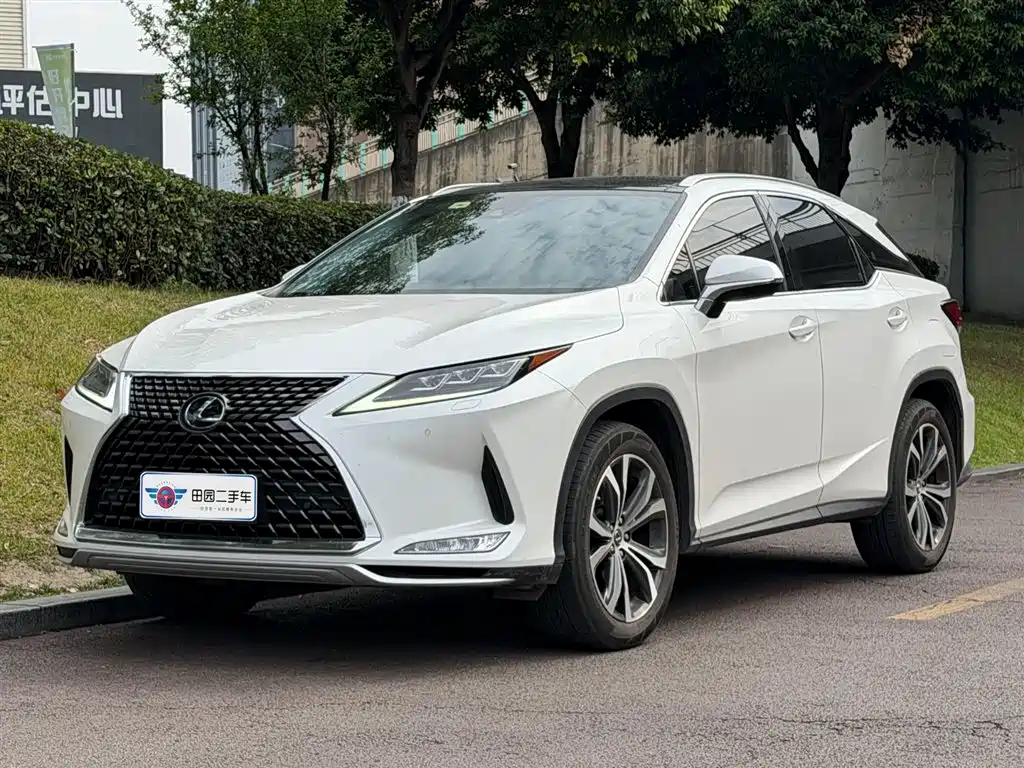 Photo 1 - Lexus RX