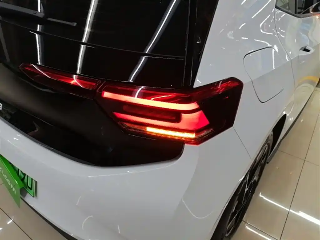 Volkswagen ID.3 2024 Pure Smart Edition фото 8