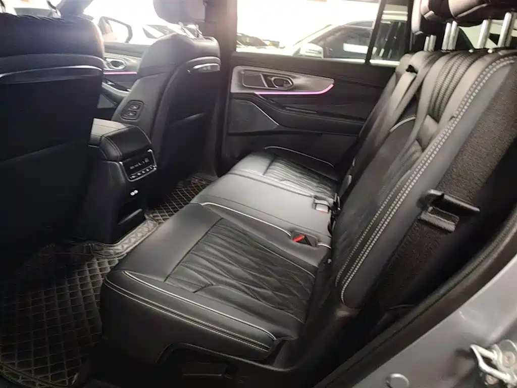 GAC Trumpchi Trumpchi GS8 2022 Pilot Series 2.0TGDI 2WD Premium Edition (7-Seater) фото 17