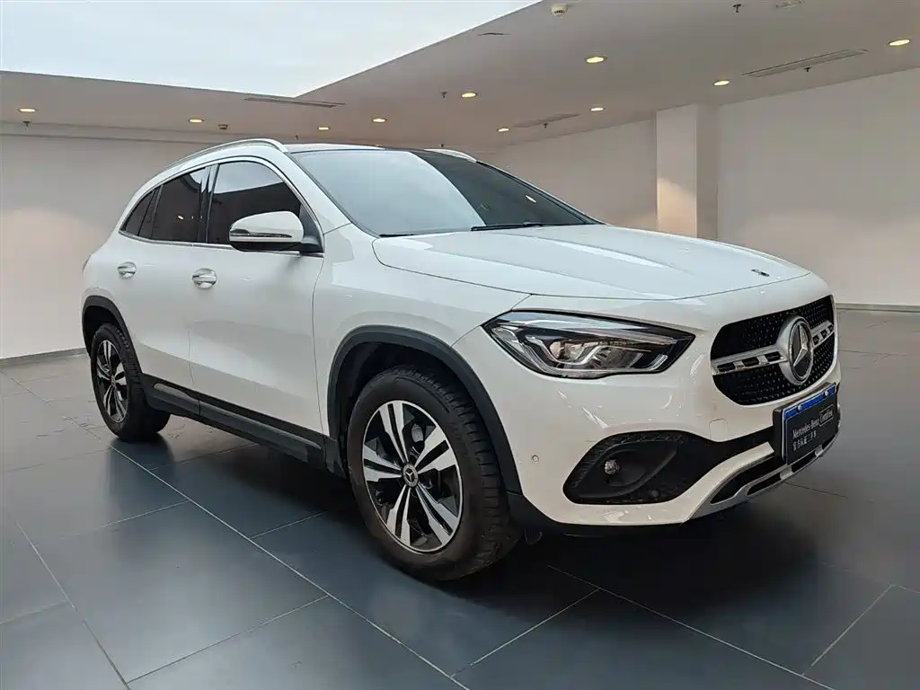 Mercedes-Benz GLA 2023 GLA 220 фото 2