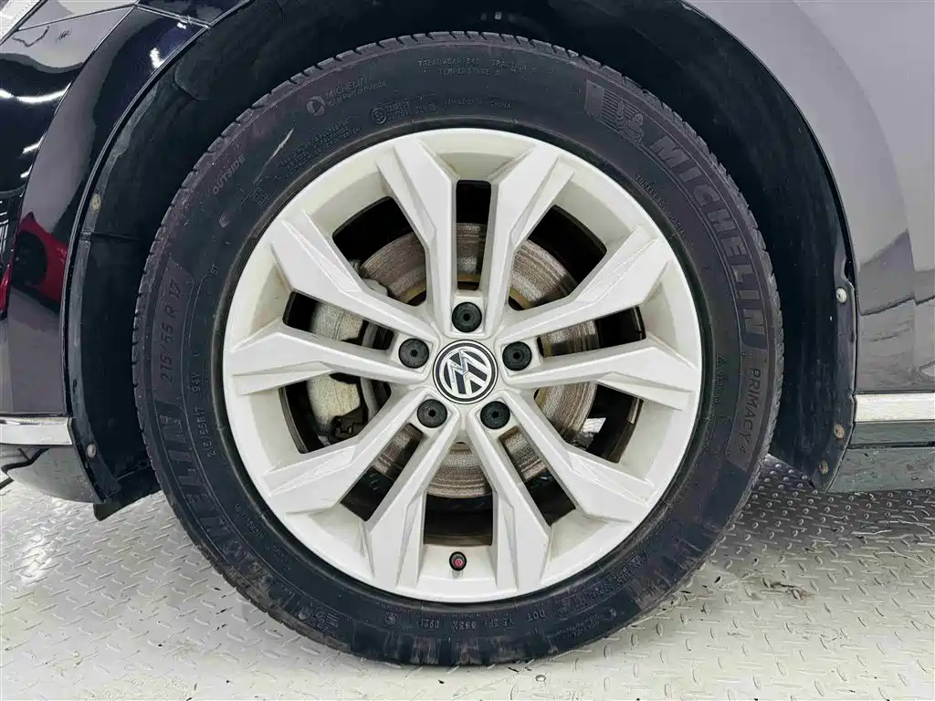 Volkswagen Magotan 2017 380TSI DSG Luxury фото 10