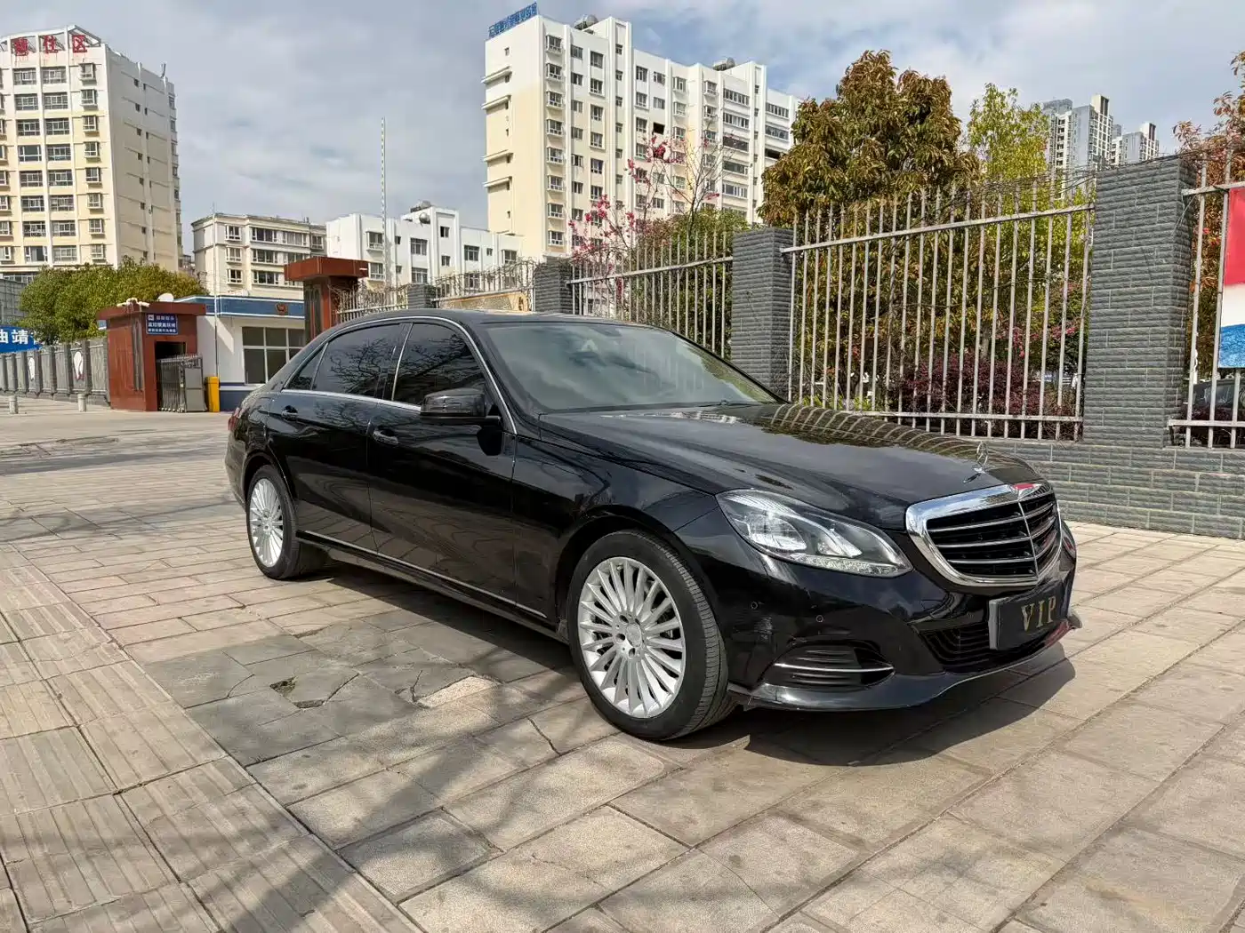 Mercedes-Benz E-Class 2015 E 260 L Sport Fashion фото 3
