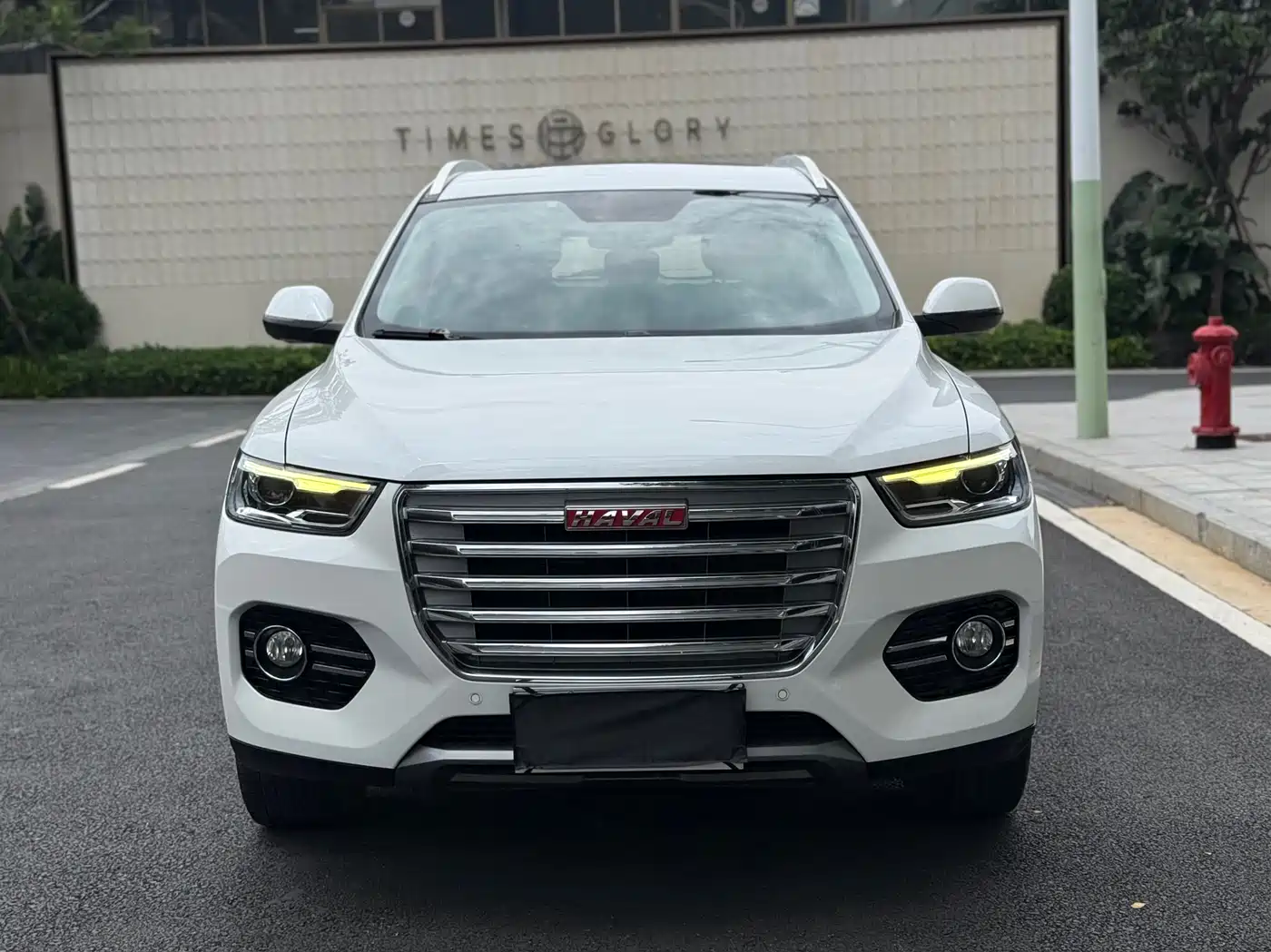 Photo 2 - Haval H6