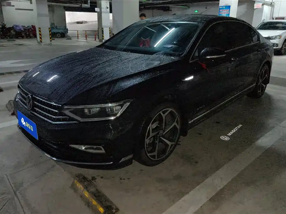 Volkswagen Magotan 2024 2 Million Units Public Sharing Edition 330TSI DSG Luxury