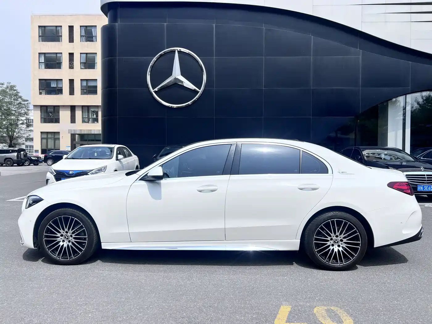 Mercedes-Benz C-Class 2023 Facelift C 260 L Sport Edition фото 3