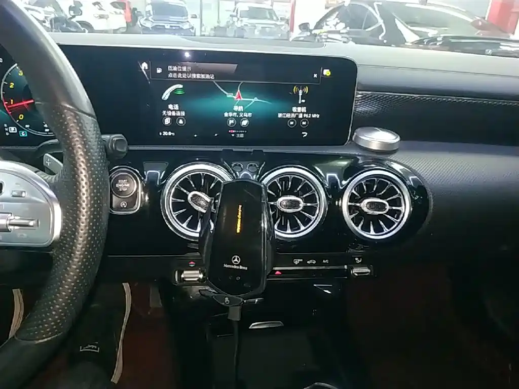 Mercedes-Benz A-Class 2019 A 200 L Sport Sedan фото 13