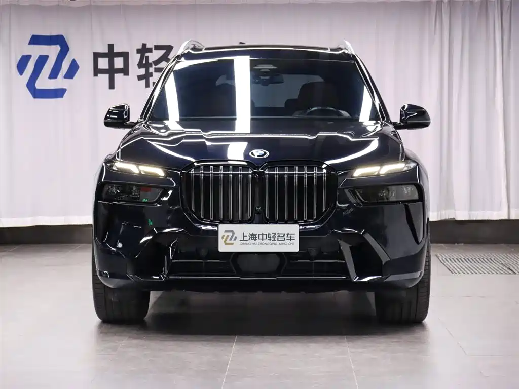 BMW X7 2023 xDrive40i Exclusive M Sport Package фото 2