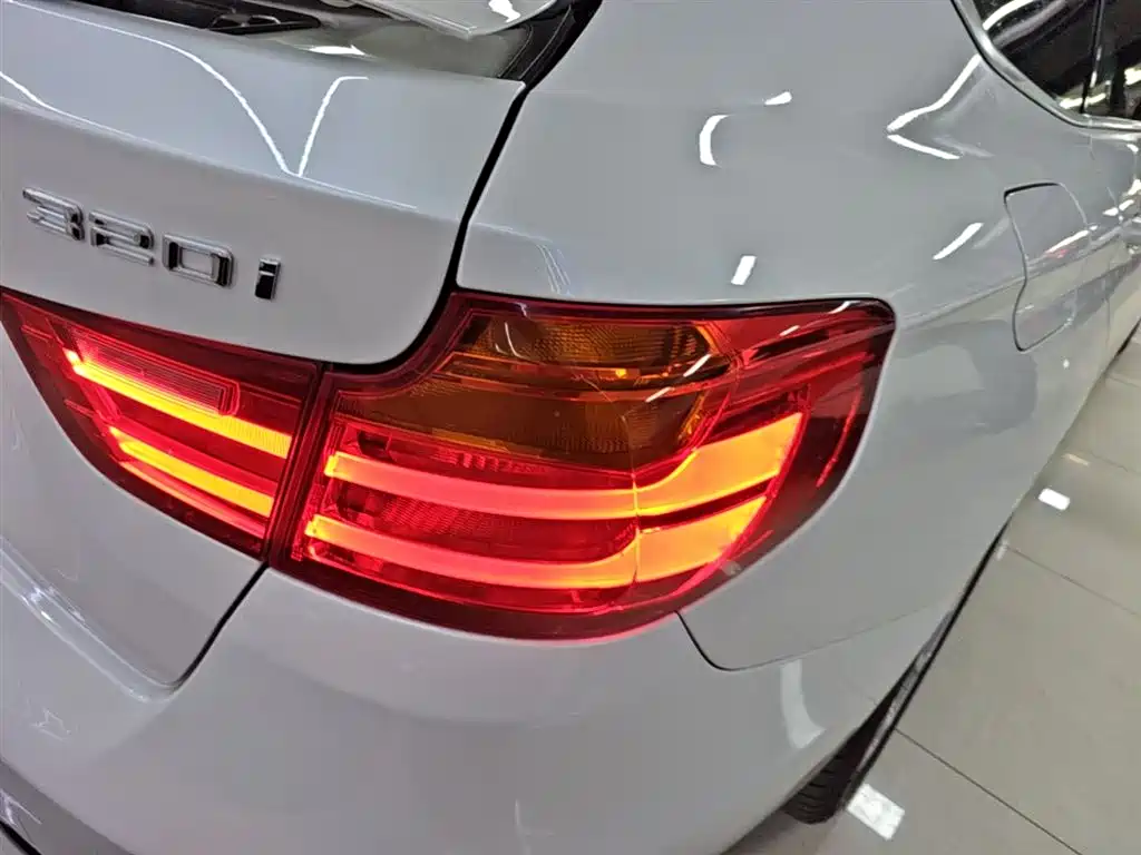 BMW 3 Series GT 2016 320i Design Package фото 8