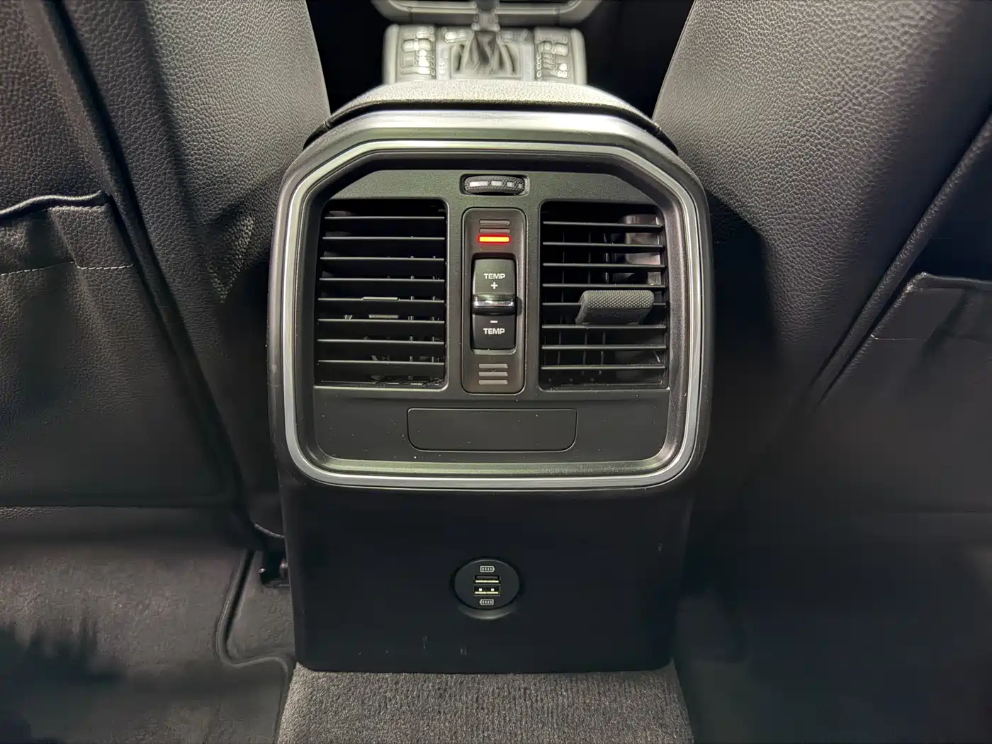 Porsche Macan 2018 Macan 2.0T фото 21