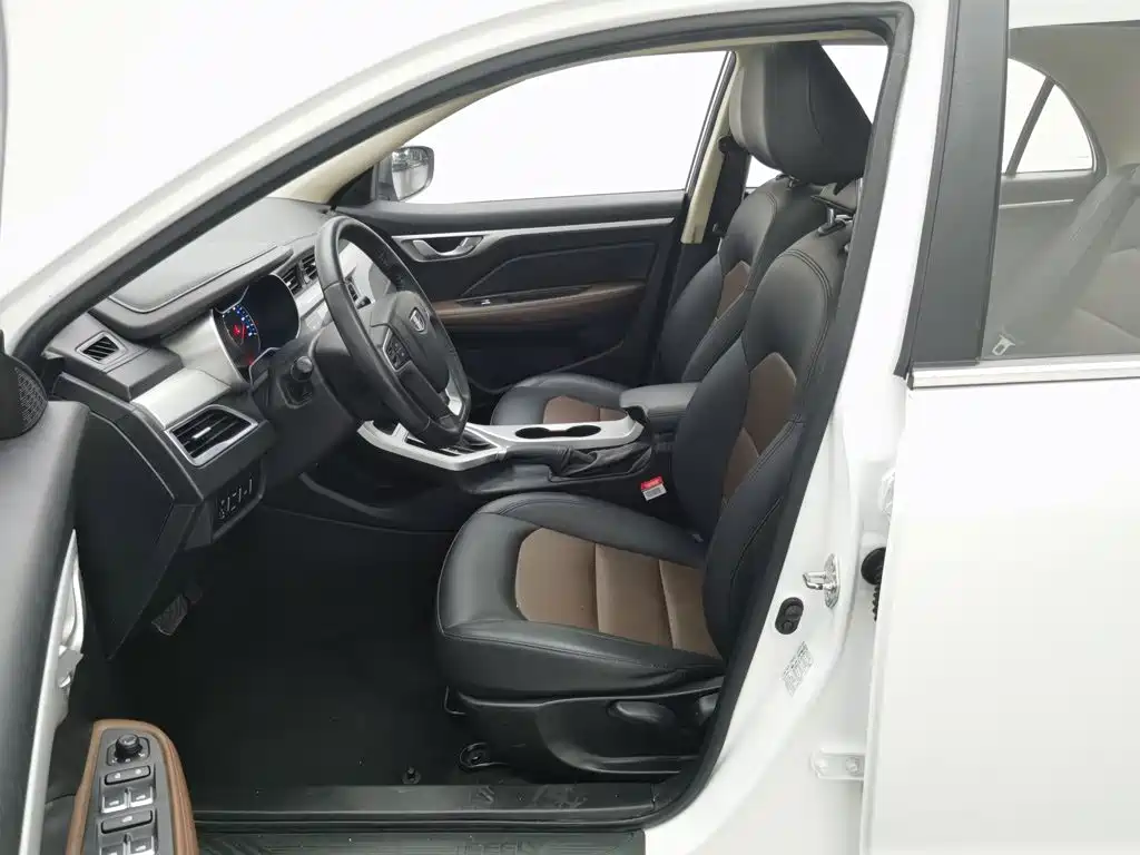 Photo 10 - Geely Vision