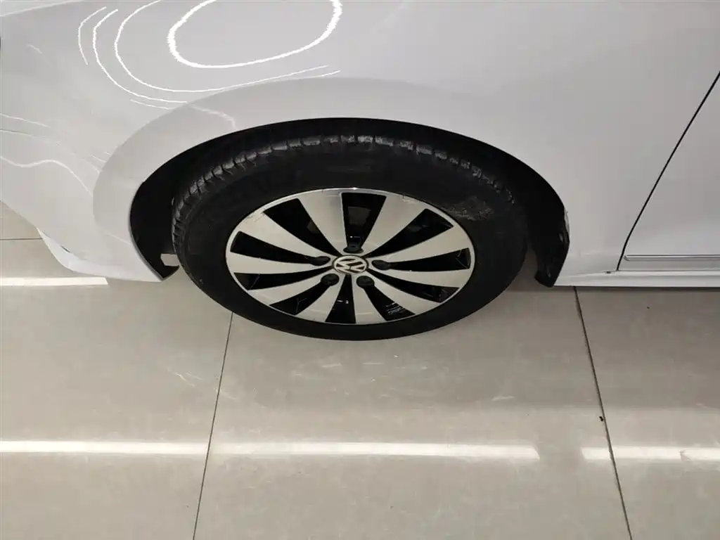 Volkswagen Sagitar 2017 1.6L Automatic Comfort фото 23