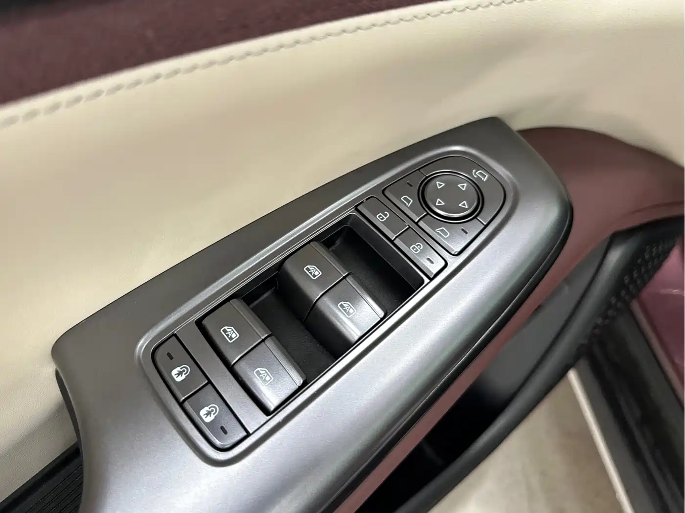 BYD Seal 07 DM-i 2025 Smart Drive Edition DM-i 1.5L 125km Luxury фото 6