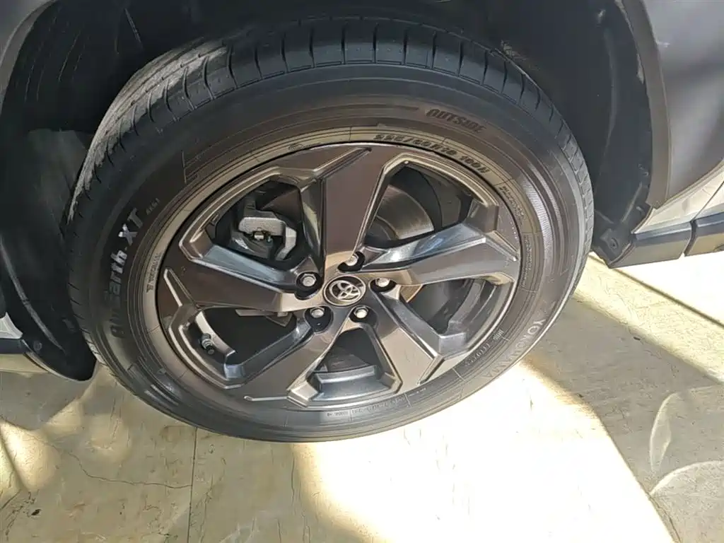 Toyota RAV4 Rongfang 2022 2.0L CVT 4WD Trend Plus Edition фото 25