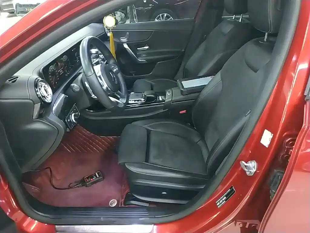 Mercedes-Benz A-Class 2019 A 200 L Sport Sedan фото 15