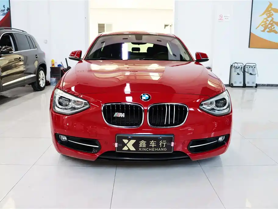 BMW 1 Series (Import) 2013 Facelift 118i Sport Model фото 2