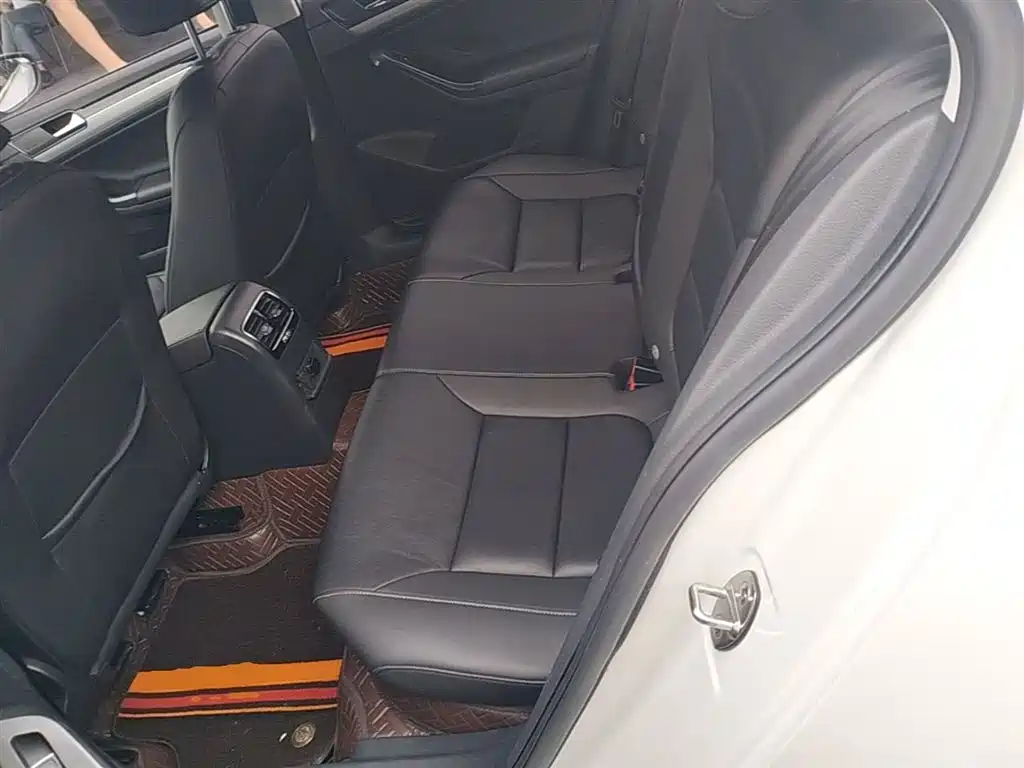 Volkswagen Sagitar 2018 280TSI DSG Comfort фото 17