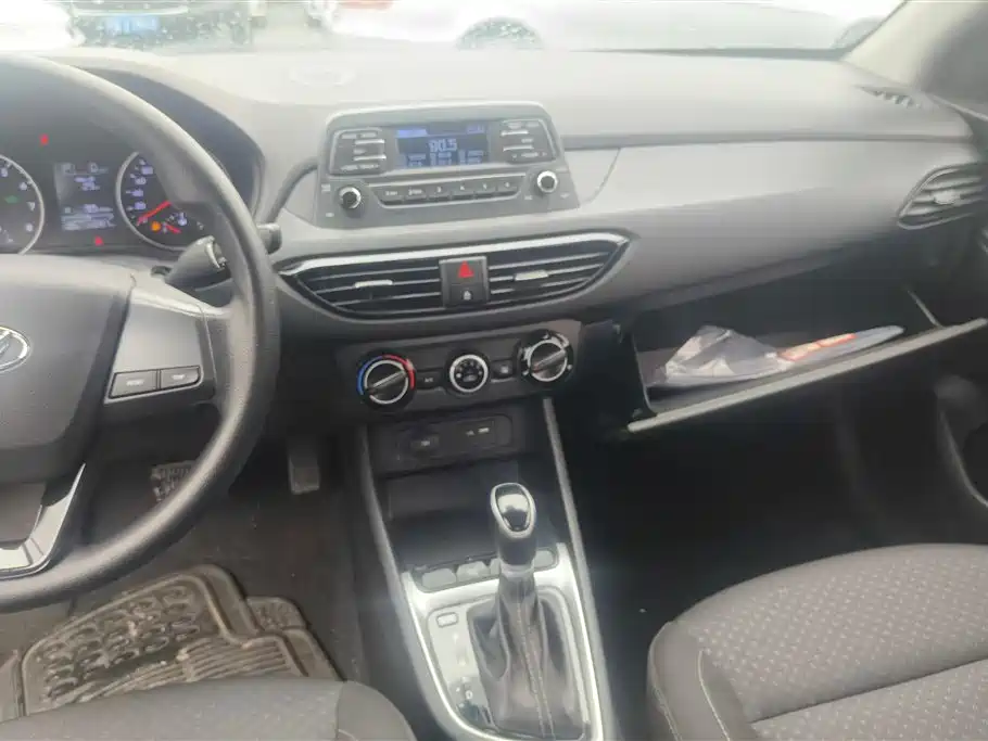 Hyundai Elantra 2020 1.6L Auto GL Pleasing Edition фото 13