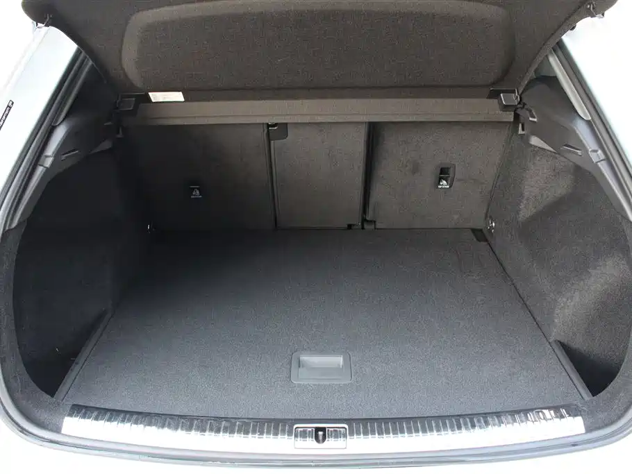 Audi Q3 2024 35 TFSI Fashion Elegance фото 17