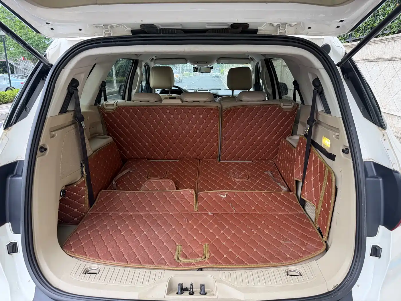 Ford Everest 2016 2.0T Gasoline Automatic 4WD Luxury Edition фото 8