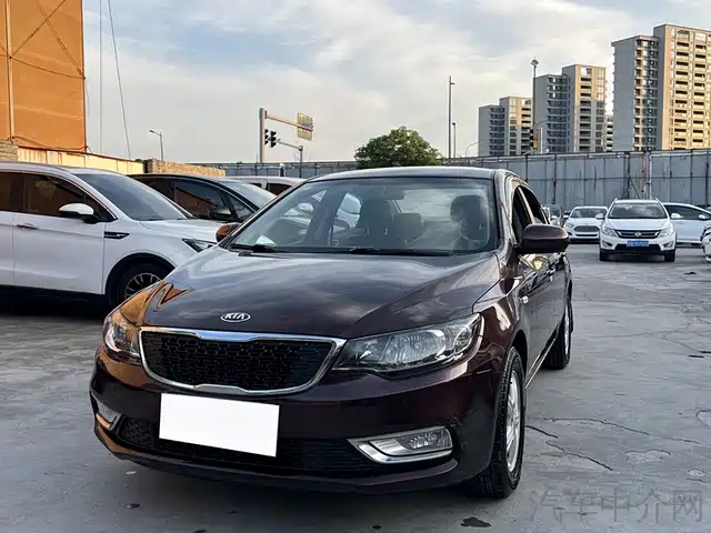 Kia Forte 2014 1.6L MT GL