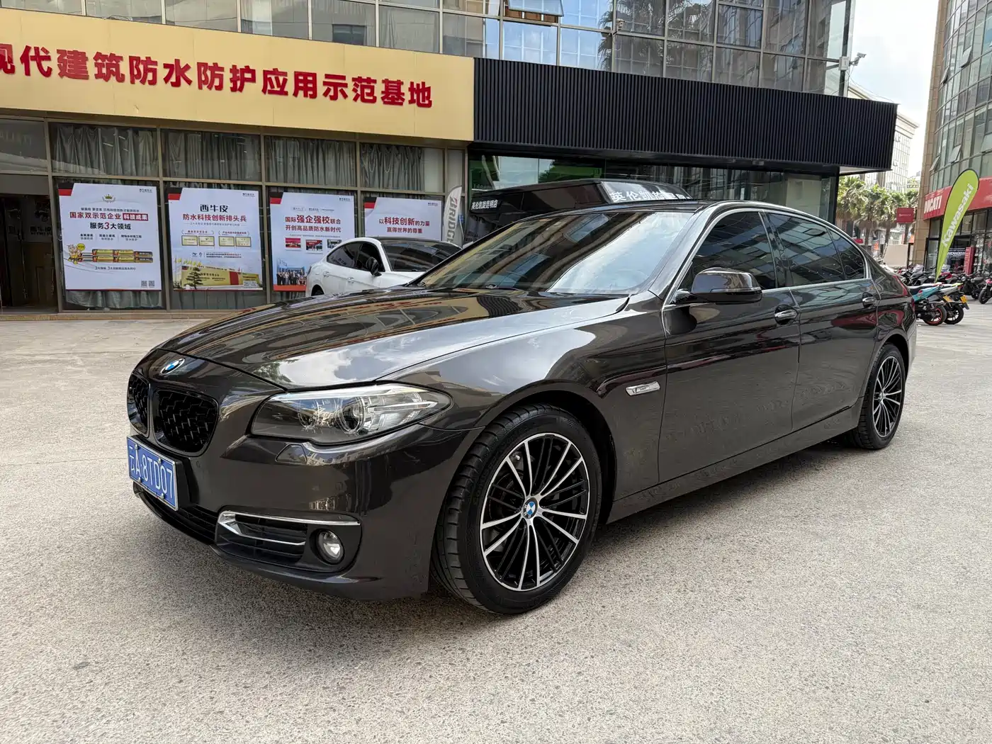 BMW 5 Series 2017 525Li Luxury Design Package