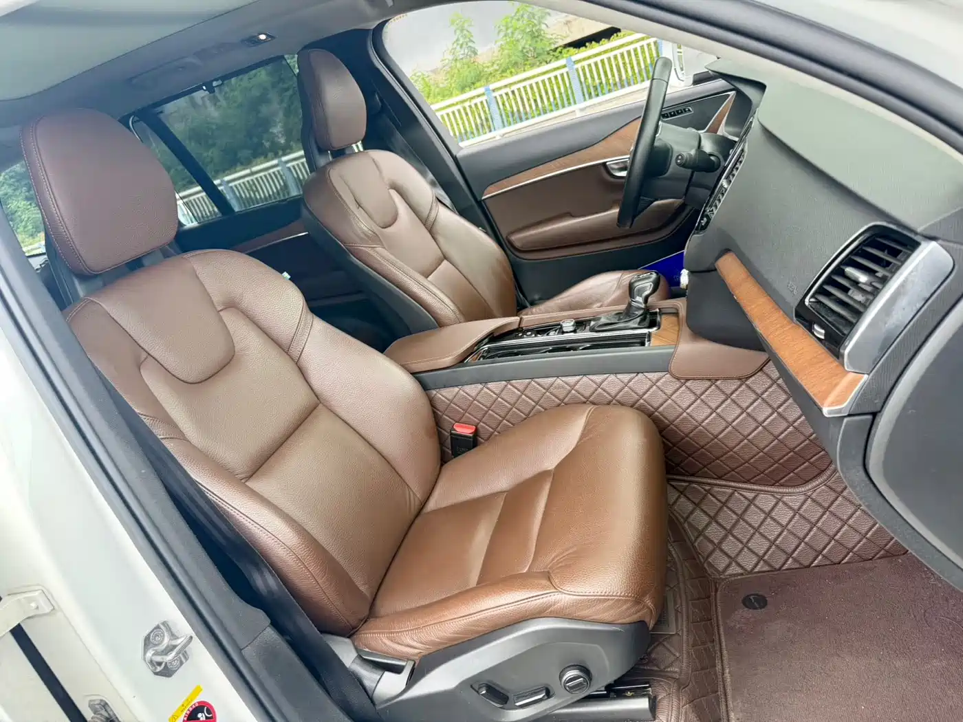 Фото 13 - Volvo XC90