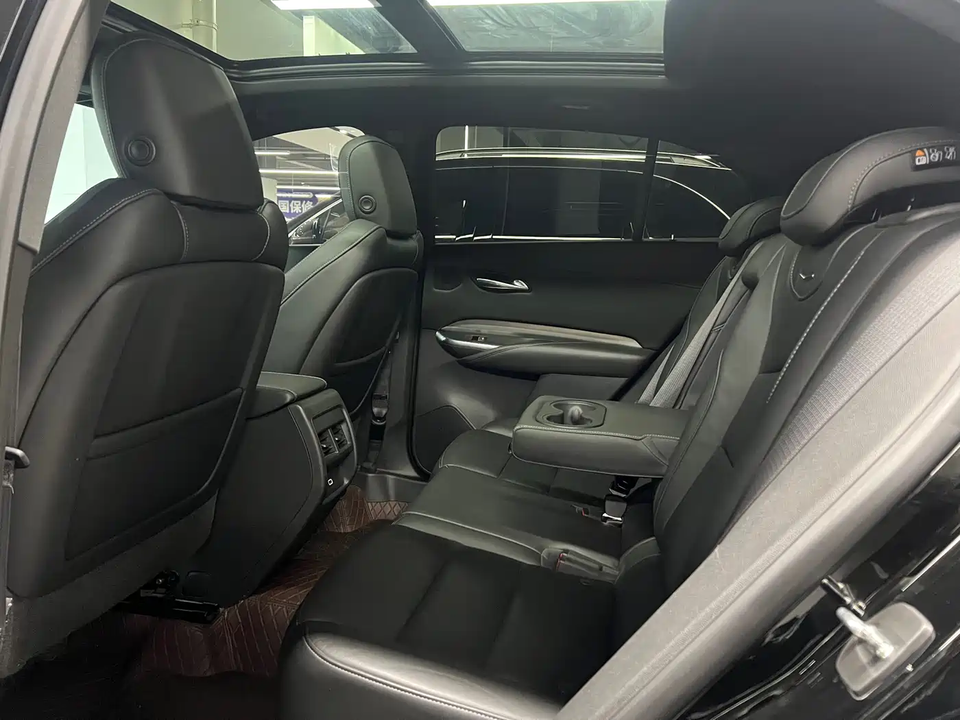 CADILLAC XT4