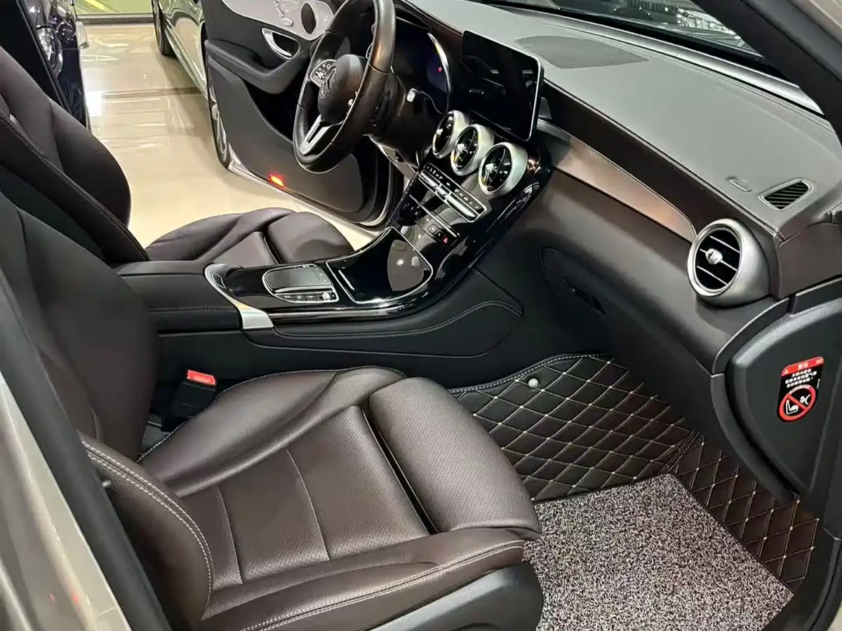 Mercedes-Benz GLC 2021 GLC 260 L 4MATIC Sporty фото 3