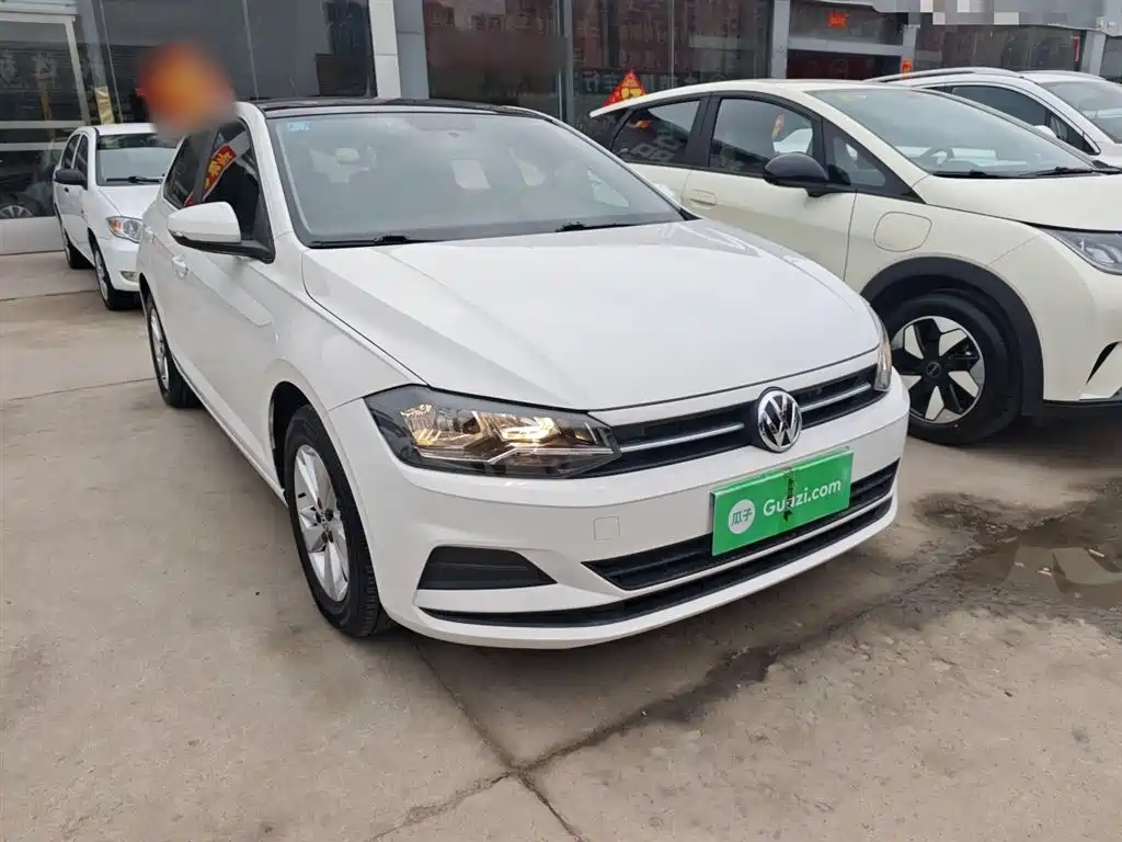 Volkswagen Polo 2019 Plus 1.5L Automatic Panorama Enjoyment Edition фото 22