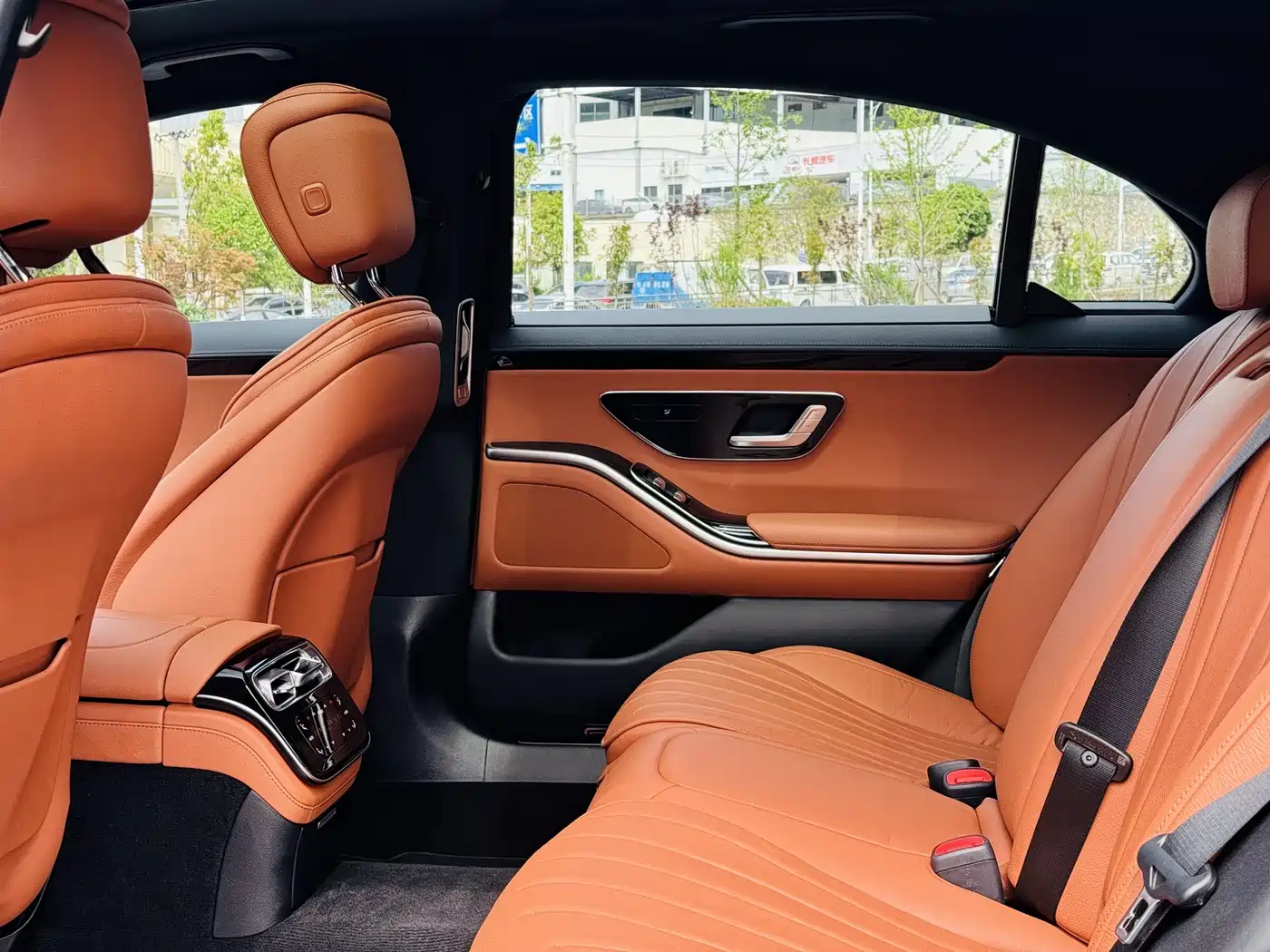 Mercedes-Benz S-Class 2024 S 400 L Business Edition фото 16