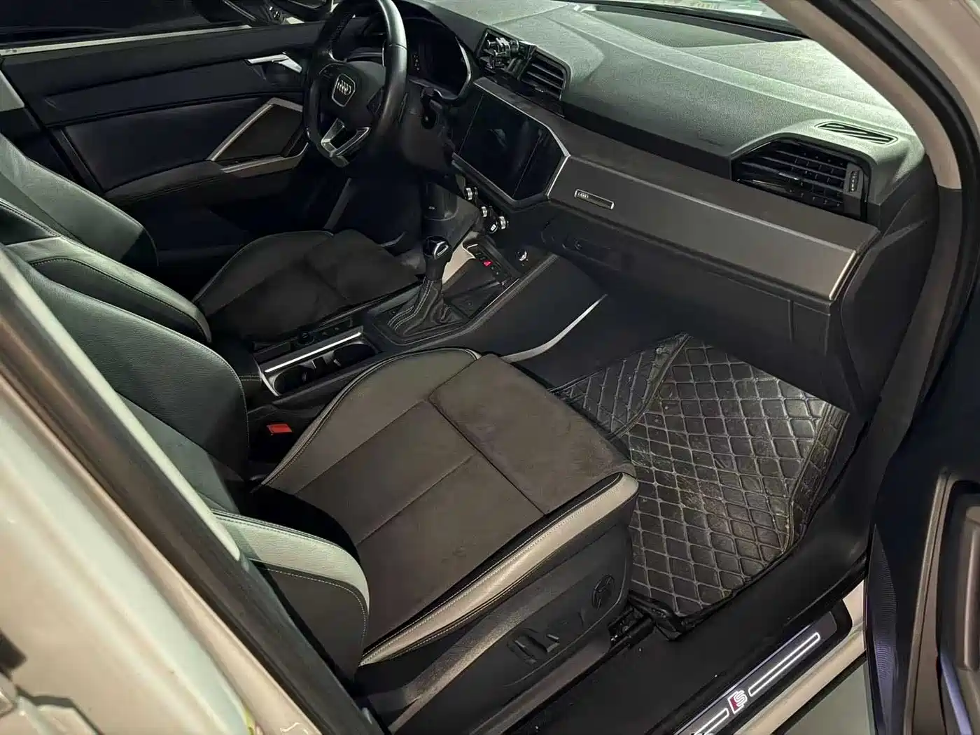 Audi Q3 2022 35 TFSI Fashion Dynamic фото 9