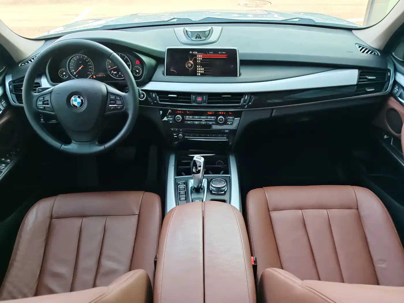 BMW X5 (Import) 2017 xDrive35i Leading Edition фото 22