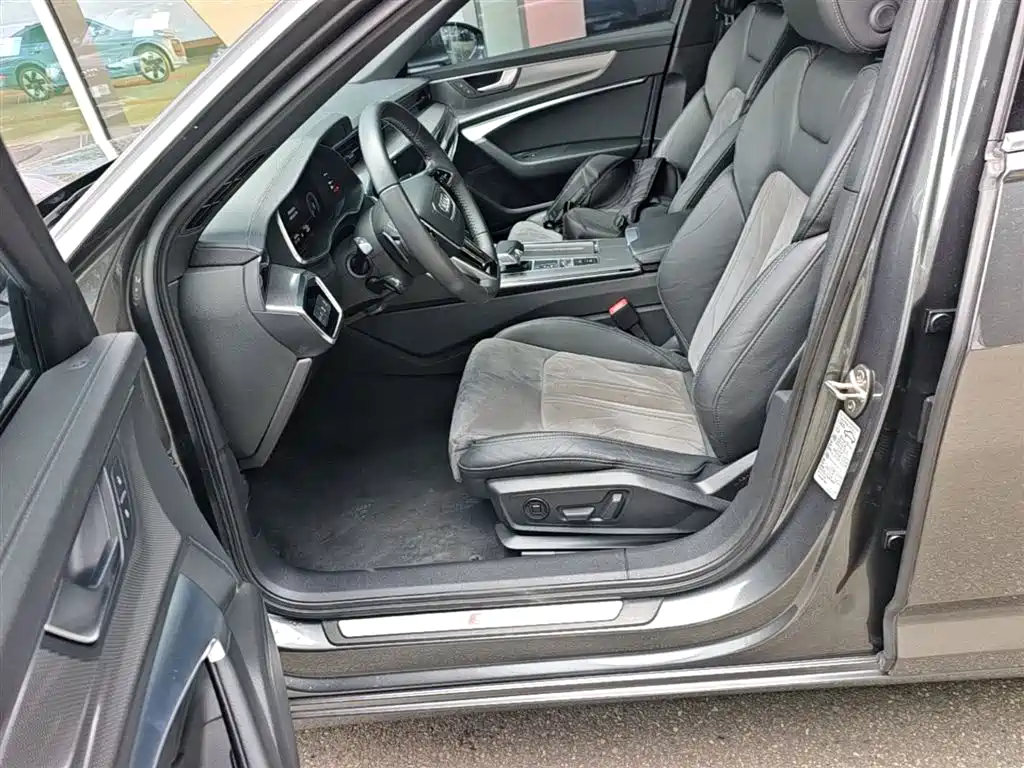 Audi A6L 2021 45 TFSI quattro Exclusive Sport фото 22