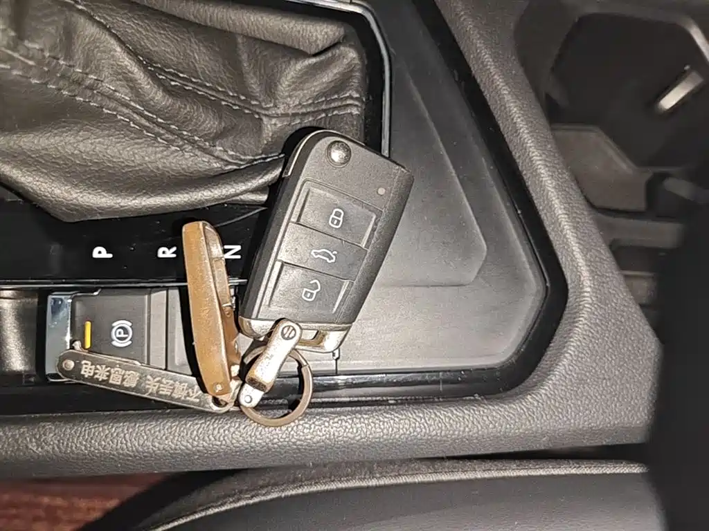 Volkswagen Tharu 2020 280TSI 2WD Comfort Edition China VI фото 9