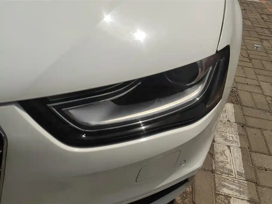 Audi A4L 2016 35 TFSI Collector's Edition S line Comfort фото 5