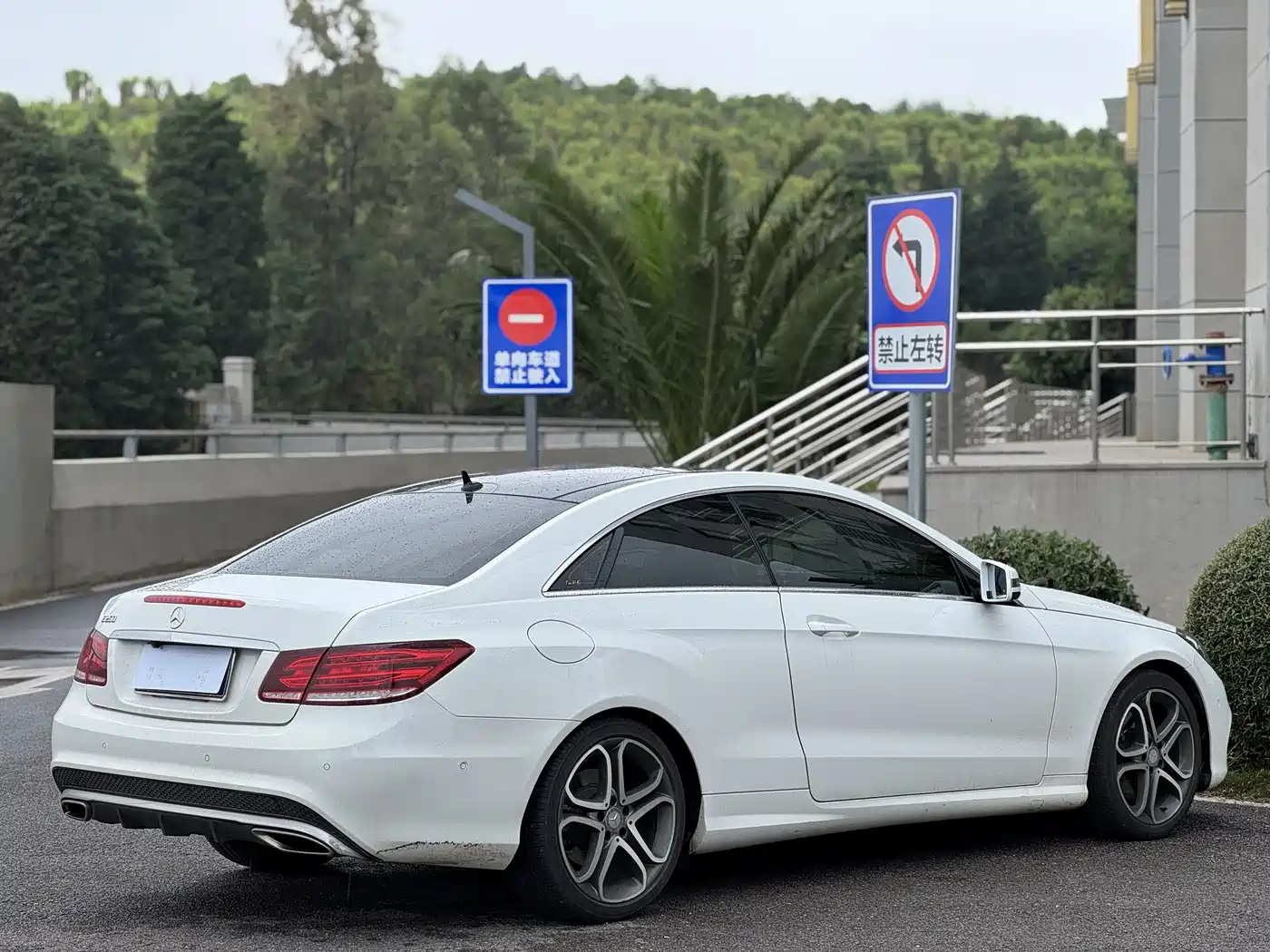 Mercedes-Benz E-Class (Import) 2014 E 260 Coupe фото 5