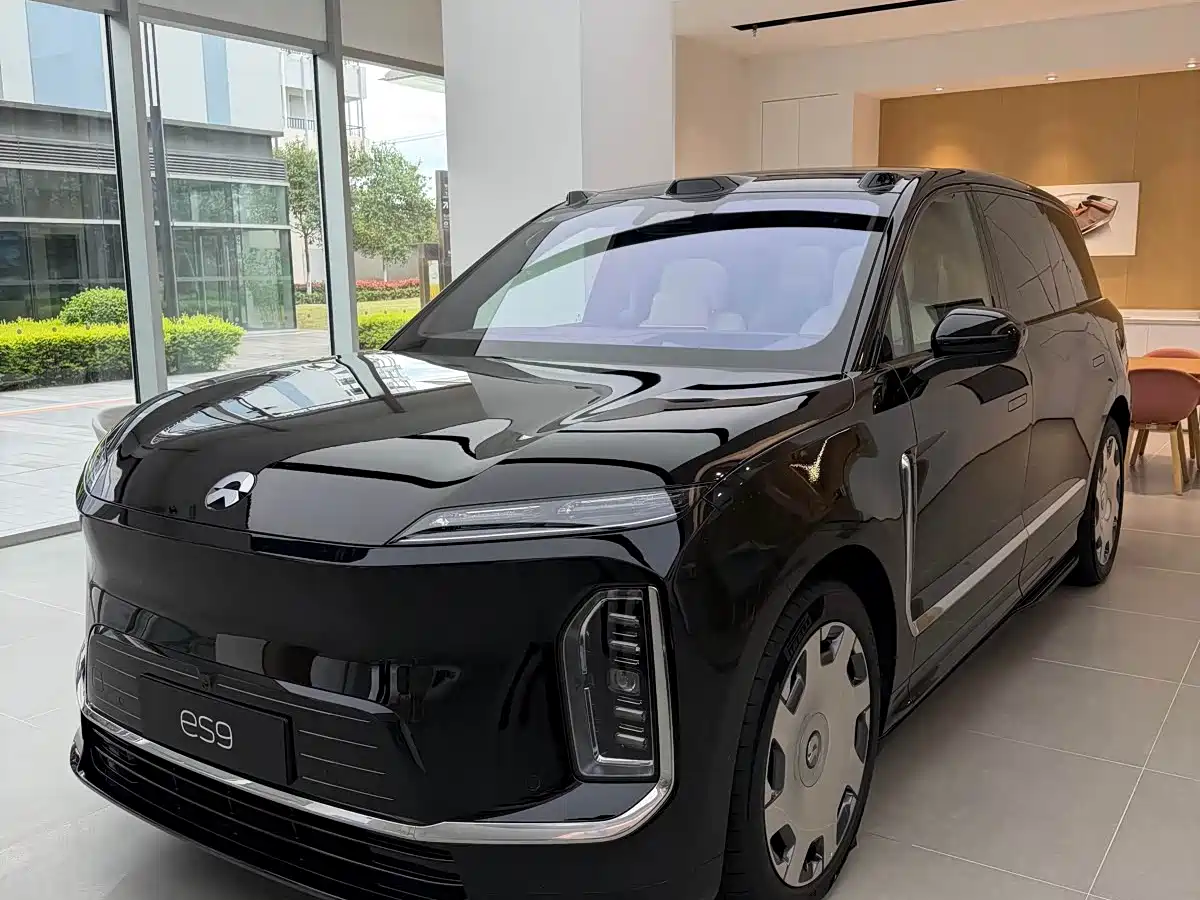 Nio ES9