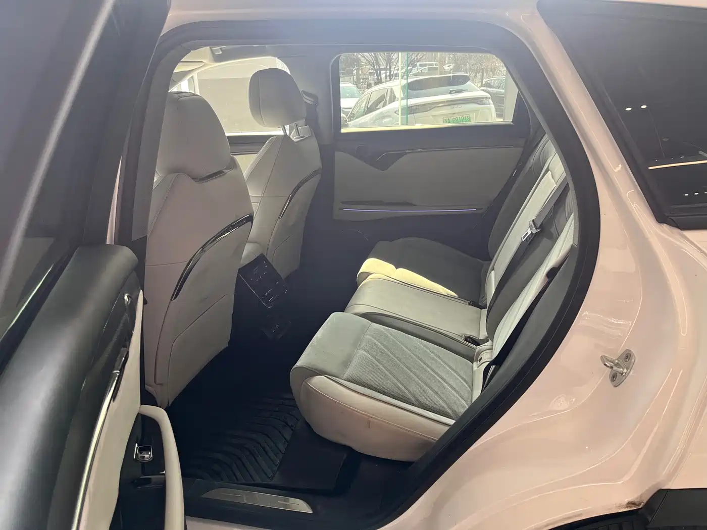 Voyah Auto VOYAH FREE 2025 318 259km 4WD Explorer Edition фото 6