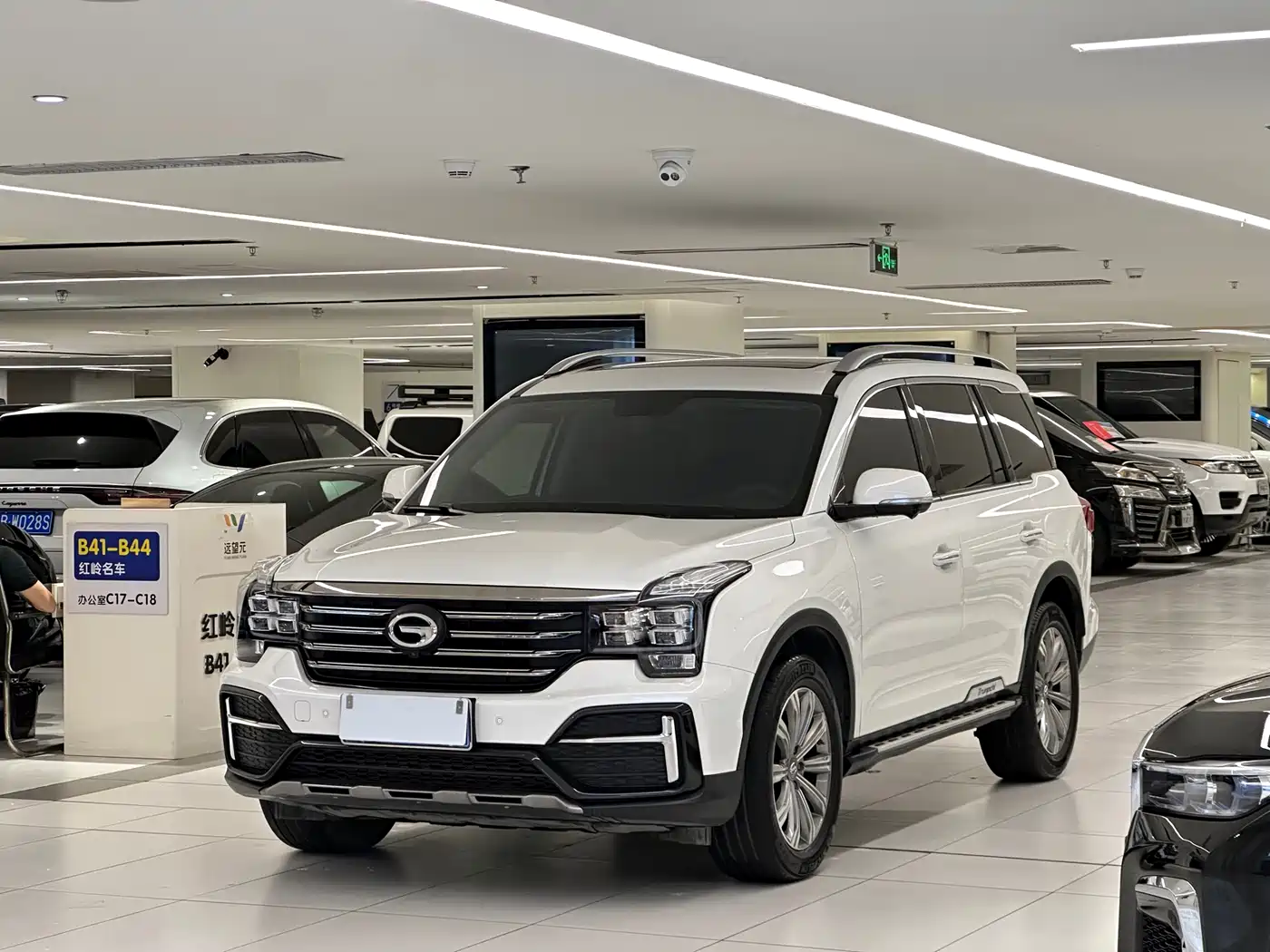 GAC Trumpchi Trumpchi GS8 2020 Model 390T FWD Luxury Smart Connect (7-seater)