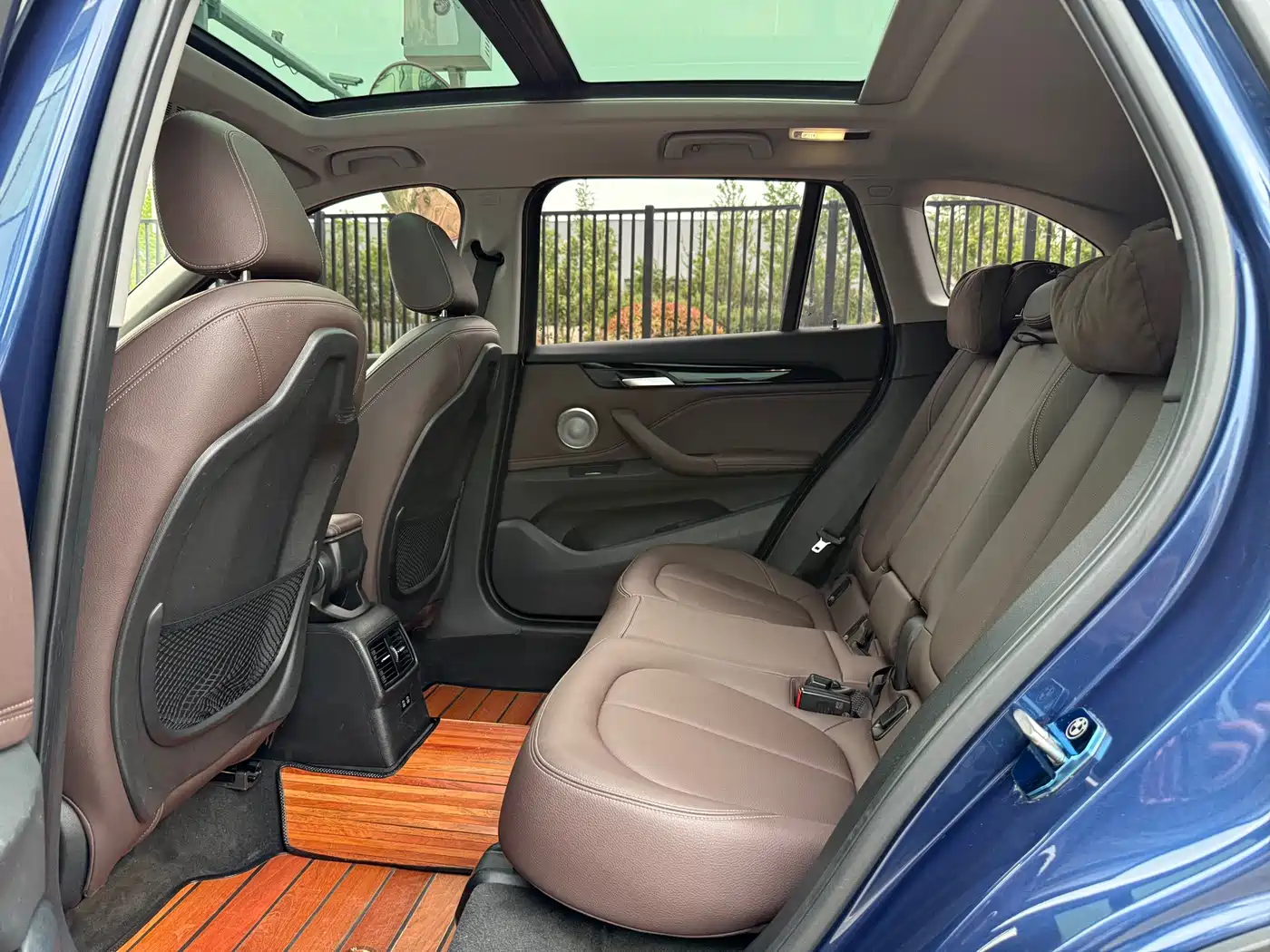 BMW X1 2022 sDrive25Li Leading фото 12