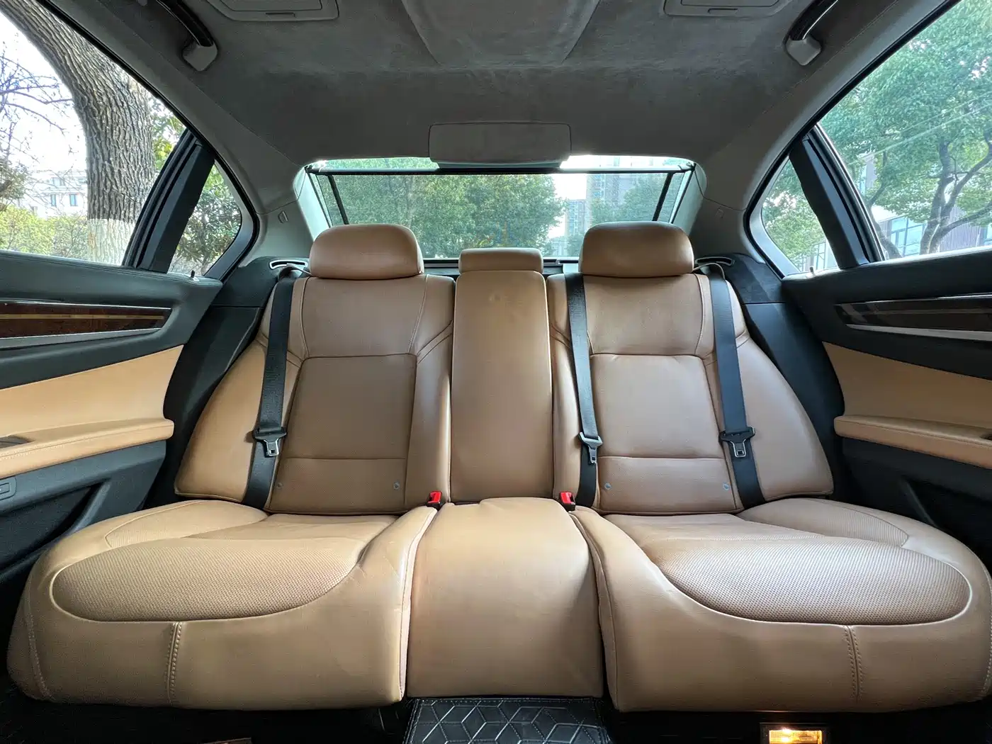 BMW 7 Series 2010 760Li фото 13