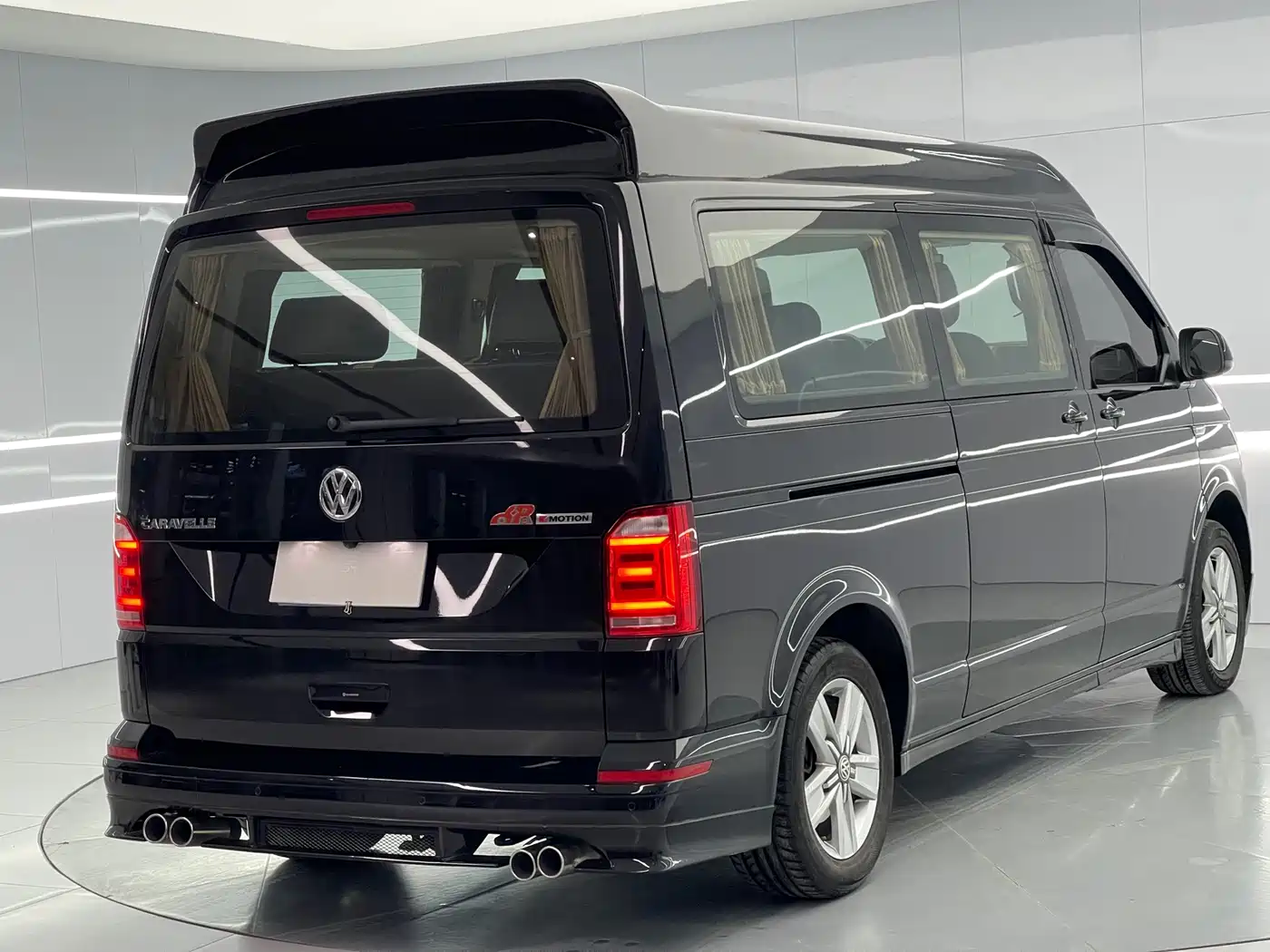 Volkswagen Caravelle 2019 2.0TSI 4WD Luxury 7-seater фото 4