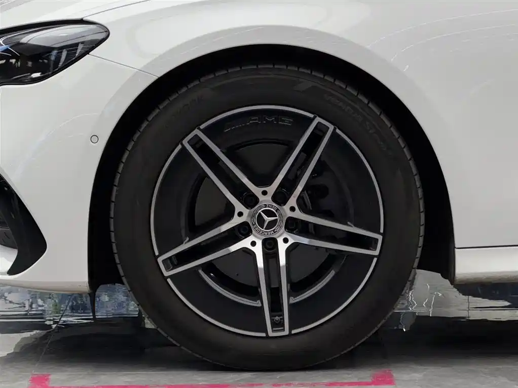 MERCEDES-BENZ E-CLASS (IMPORTED)