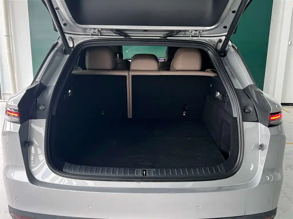 Li Auto Li i8 2025 2025 Standard Edition