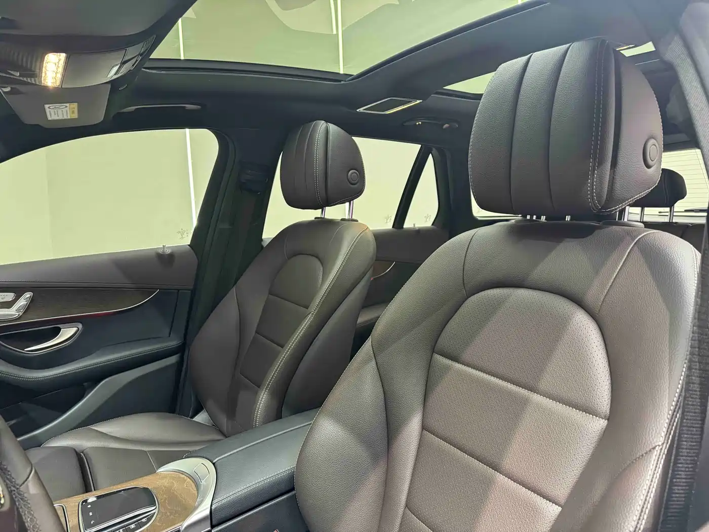 Mercedes-Benz GLC 2022 Facelift II GLC 260 L 4MATIC Luxury фото 34