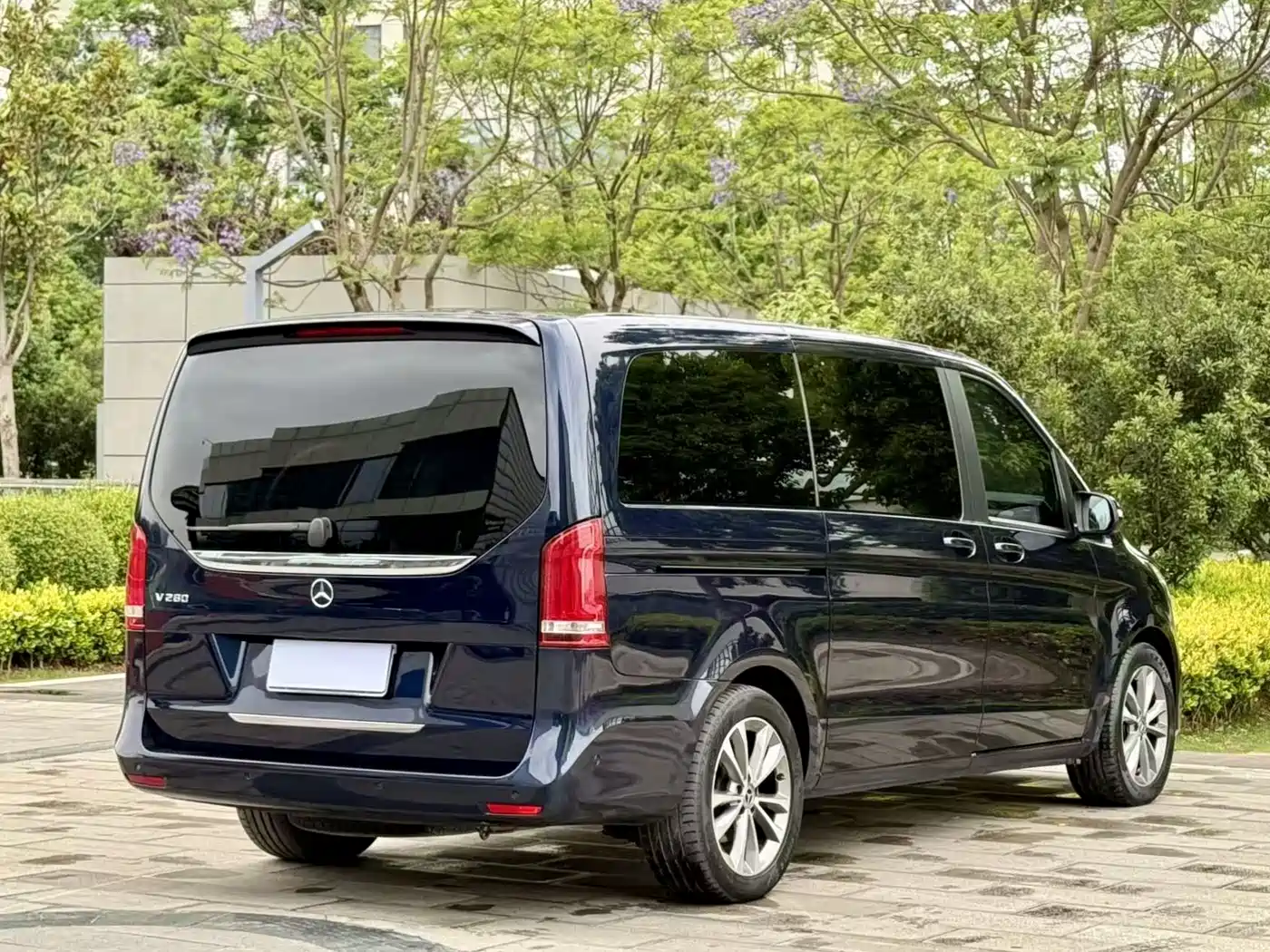 MERCEDES-BENZ V-CLASS