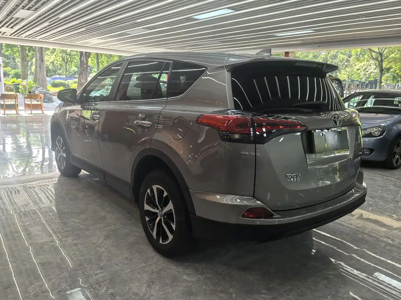 Toyota RAV4 Rongfang 2016 2.0L CVT 2WD Trend (China V) фото 7