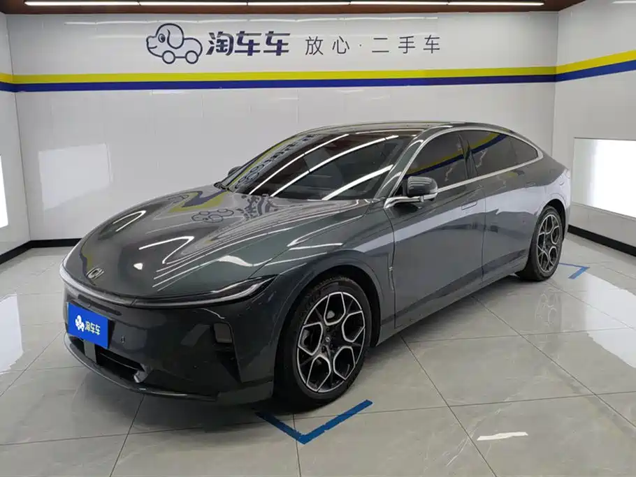 Changan Qiyuan A07 2025 Range Extender Deluxe Edition 230 Flagship