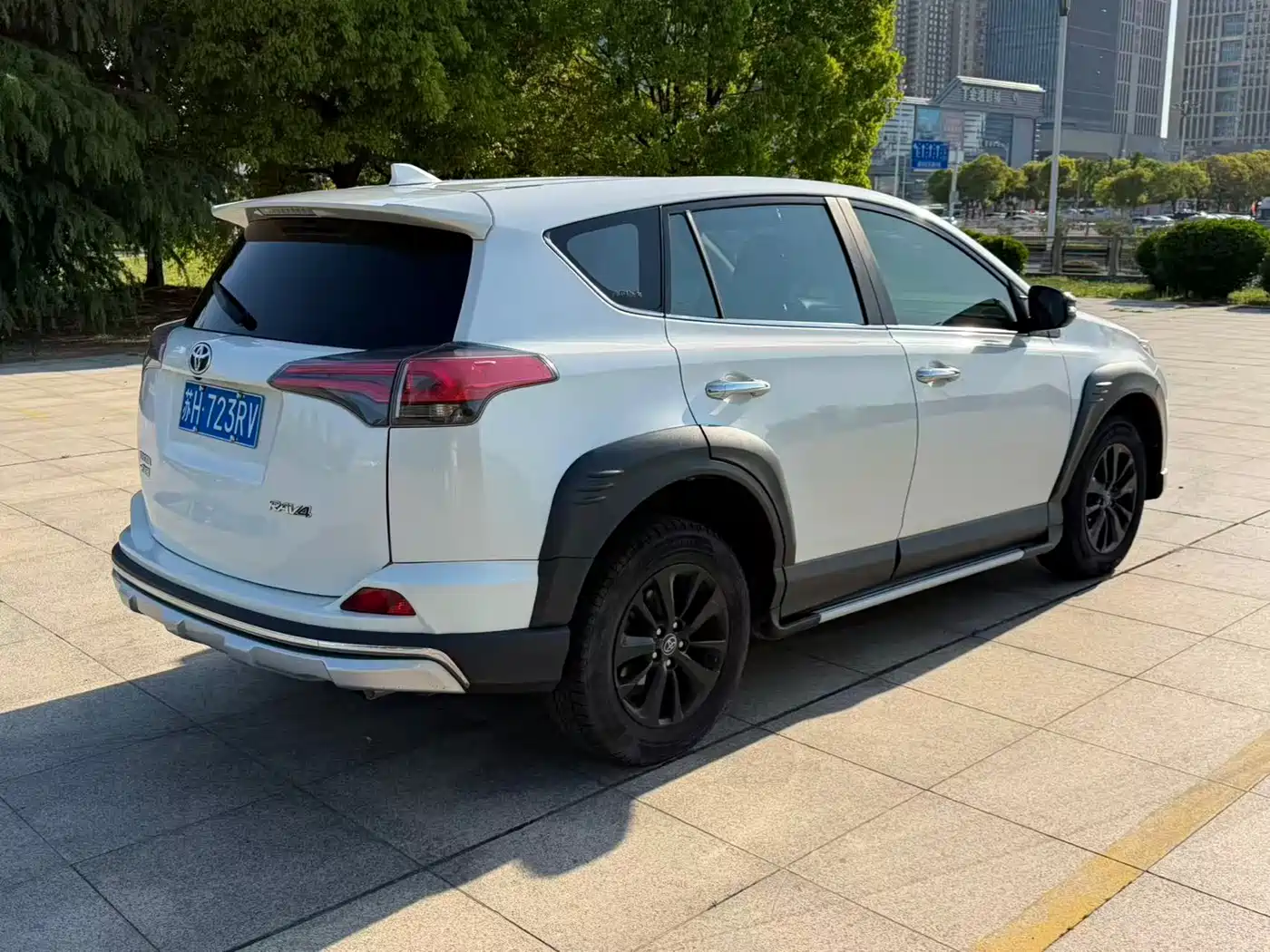 Toyota RAV4 Rongfang 2019 2.0L CVT 2WD Style X Limited Edition China VI фото 9